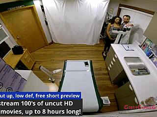 嘿看Yasmine Wood坦帕大学体检肛门指交特写自慰