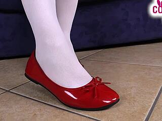 想看性感护士白丝脚趾挑逗撩人吗？