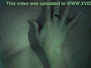 热辣18+年轻情侣十二月寒夜激情做爱