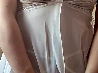 普里西拉·贝利尼肛交女王！卧室首次拳交巨开