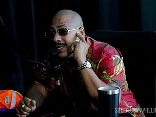 嘿来看Nego Catras播客预热Bia Hot和Julia Fontanelli第一部超红片段