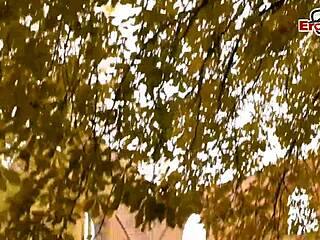 Deutsche alte hausfrau, wirst du abgeschleppt vom mann auf der straße zum ficken?