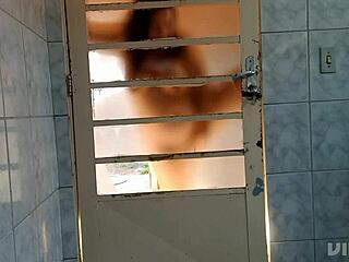 What Happens When Crossdressing Leads to Fascinating Moments Behind the Door with Twerking Surprises