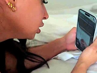 kalena mitrak watches seguidor batendo uma punheta enquanto levo rola in homemade bedroom doggystyle