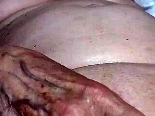 housewife squirts from her pissy pee hole releasing amber nectar flow