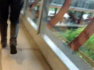 jaqueta e bota no trem with those tight jeans and boots making legs look so tempting