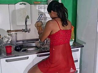 Na novinha de quatro na cozinha sem capa?