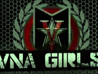 莎拉·杰伊狂野假屌自插高潮