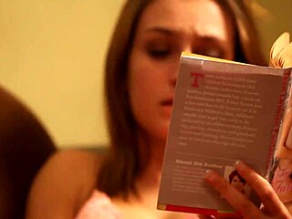 第一次试女同热吻好刺激