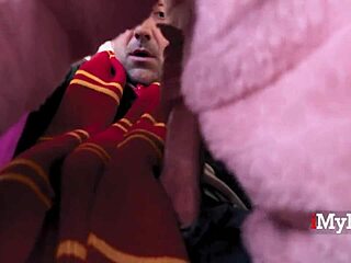 饥渴熟女Millie Morgan哈利波特cosplay骑Donnie Rock