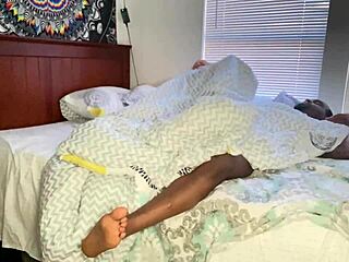 早安肛交！Rome Major大黑屌狂干Cassie Blake大屁股狗爬式