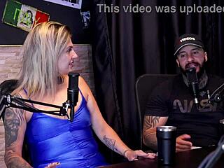 Married couple brings girl home for threesome after years together but offers ass for R$500