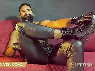 Fetishhivelive - viggo volkova - robust and hairy stud gets freaky with leather gloves and vibrator
