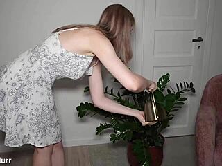 波莉·杨秀酷奶子被猛操晃荡不停