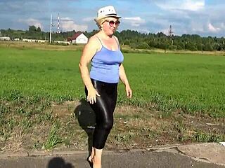 Big ass in leather leggings