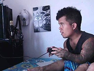 While dwarf plays videogames horny stepsister arrives to suck lick his cock