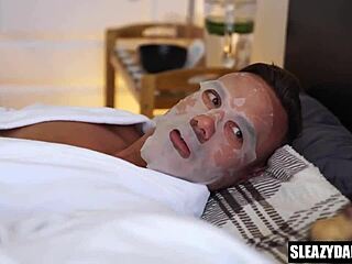 饥渴继爸四人轮干小鲜肉