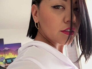 milf latina colombiana goes viral in first porn appearance fucking nacho vidal hardcore