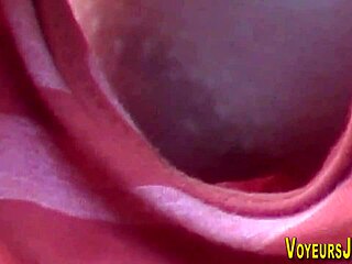 hey, check out this asian babe's side boob getting peeped by a voyeur outdoors 😏