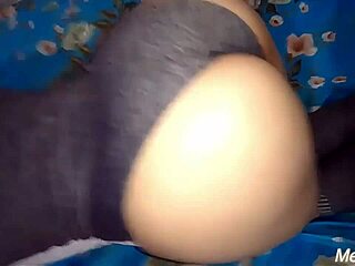 Modelo Tetona Masturbando A Su Amigo Para Deslecharlo