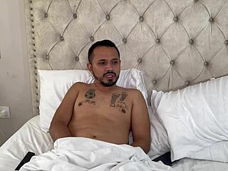 大屁股拉丁妹饥渴翘臀深喉后入骑乘阴拳肌肉友