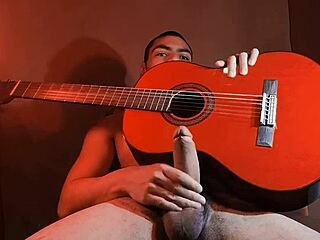 guitarjob fuckin that yamaha hacha in china spanish style c-80 til i cum...muscular chinese bodybuilder action