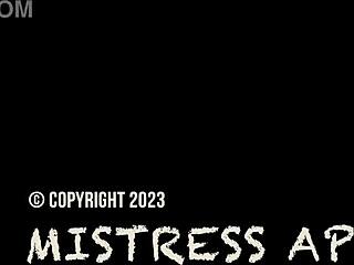 海滩亚马逊黑妞女神紧身衣靴子群P打屁股玩脚