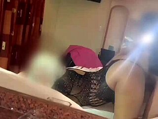 Amateur latina with big ass gives blowjob before homemade fucking action.