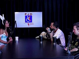 Casal Kobra enjoys real putaria with big sack and cock hitting the pussy. Tifany Rocha Swing Cast uses plug in ass and 69 on Sheer Red.