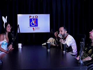 Casal Kobra enjoys real putaria with big sack and cock hitting the pussy. Tifany Rocha Swing Cast uses plug in ass and 69 on Sheer Red.