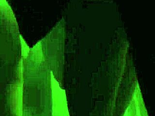 女同修女用假屌手指撑开屁眼HD！