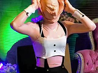 奇古鲁米乳胶娃娃紧身衣束缚木乃伊化