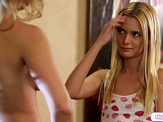 Busty Shaved Stepmom Rides Petite Stepdaughter's Face Muff Dive