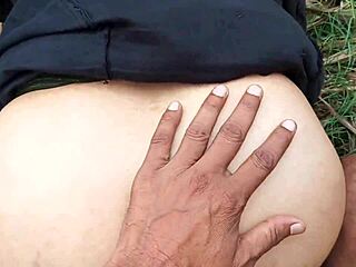 WATCH HOT INDIAN WIFE TAKE FULL ANAL IN SUGARCANE FIELD DESI STYLE!