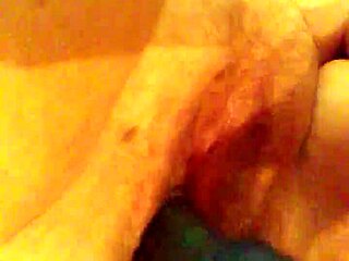 Hey, trying out this new toy to make myself squirt like crazy tonight