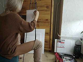 painting this blonde babe's pretty pussy flower 😍👅