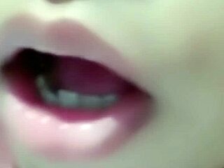 housewife mastrubasi her itchy hairy pussy begging for dick