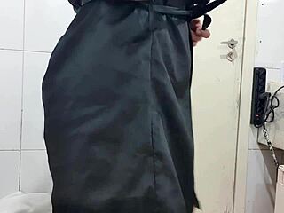 Paty Bumbum camgirl begs you make her squirt like him 13 997734140!