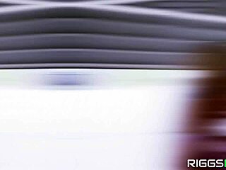 fitness model tempts trainer with her hot body