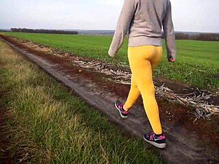 voyeur spies hot milfs in tight yoga leggings outdoors teasing asses