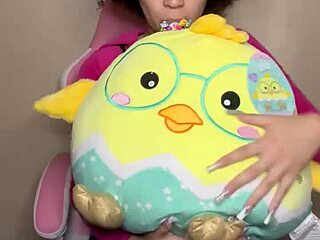 18岁娇小学生保姆撩老爸鸡巴射光滑紧逼