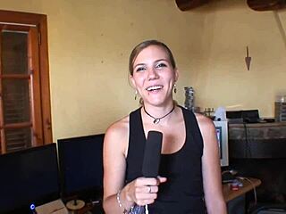 忍不住狂操金发美女凯莉·托马斯紧穴