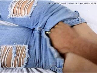 Le Folló Con Su Coño Mojado Y Cubrió Su Cara De Semen