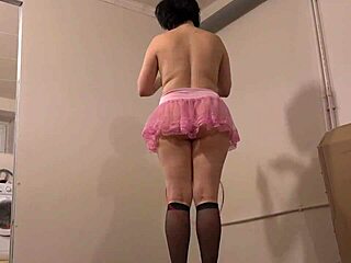 a milf jumps rope with anal plug in hairy asshole