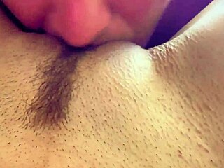 i love licking stepsis juicy hairy pussy 💦👅