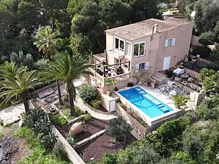 curvy big boobs risky balcony anal iphone holiday